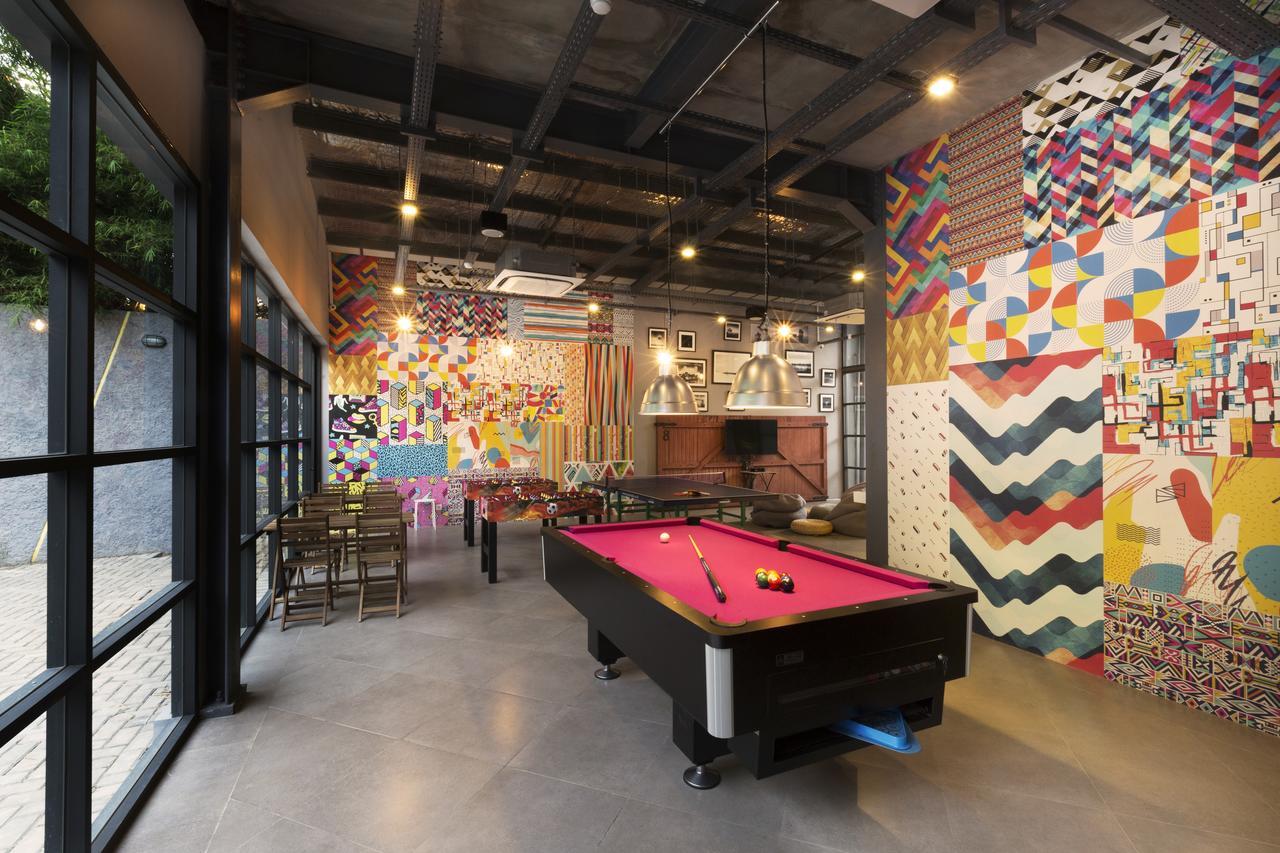 Nomad Hostel Kemang Джакарта Екстериор снимка