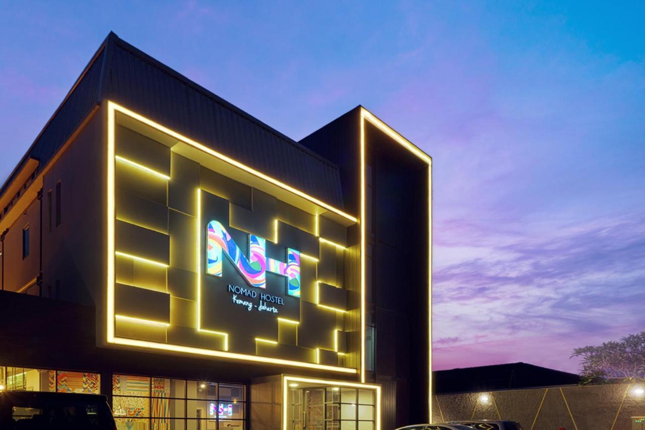 Nomad Hostel Kemang Джакарта Екстериор снимка