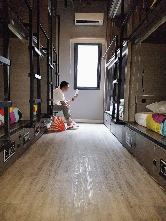Nomad Hostel Kemang Джакарта Екстериор снимка
