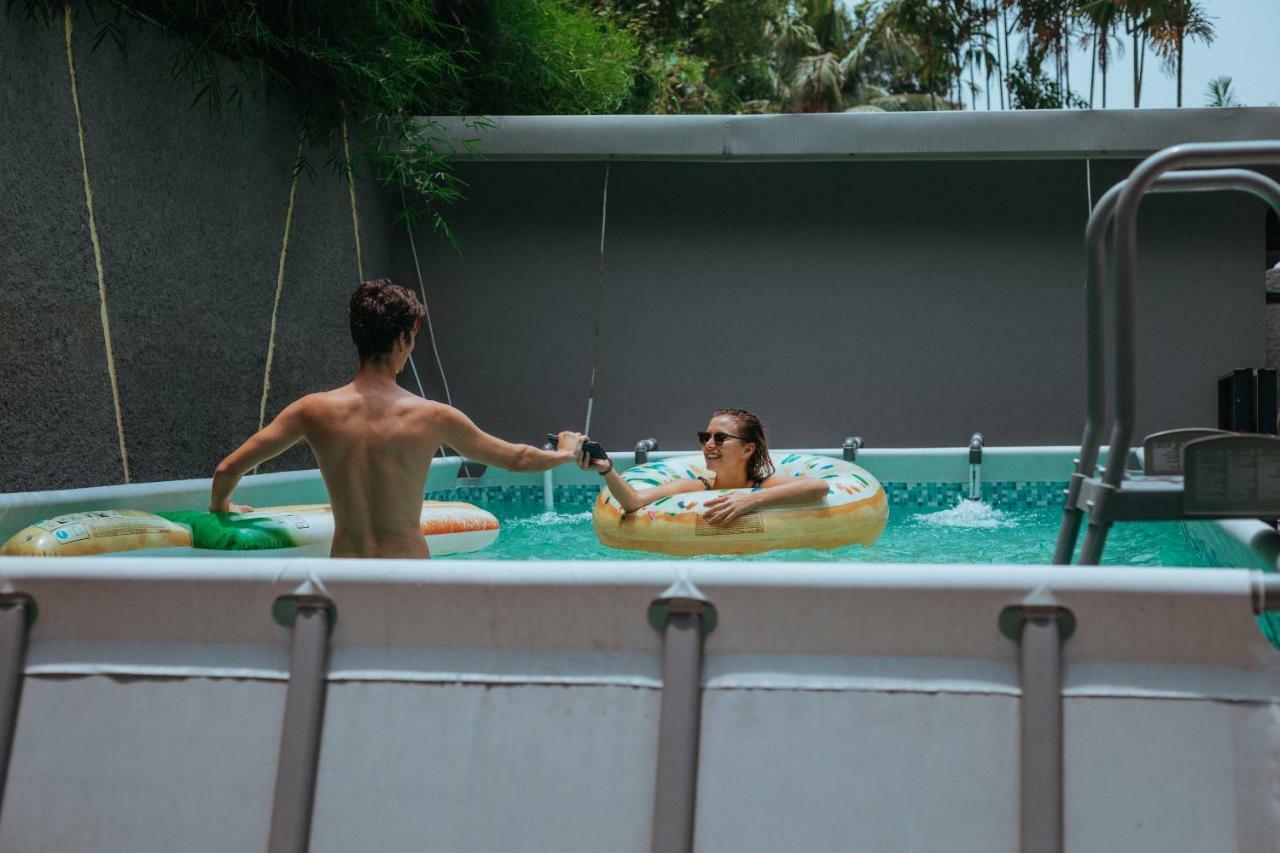 Nomad Hostel Kemang Джакарта Екстериор снимка